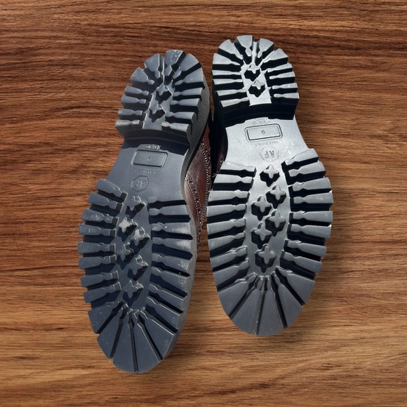 Wing tip Italian made boots. Nice design. Confortable. - Picture 5 of 5